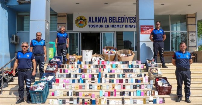 Alanya’da binlerce sahte parfüm imha edildi