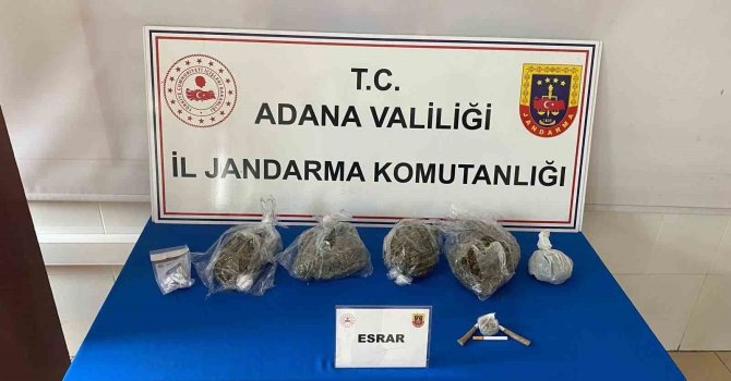 Adana’da 2 kilo 700 gram esrar ele geçirildi