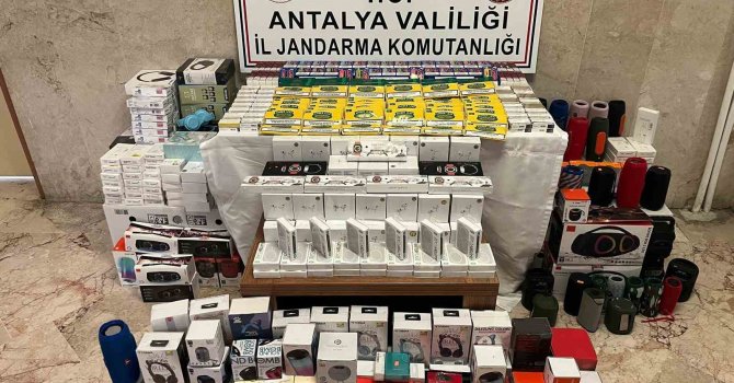 Markette tütün mamulü, elektronik sigara ve gümrük kaçağı eşya satışına jandarma engeli