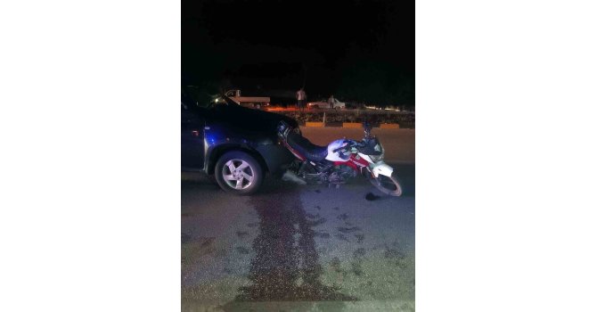 Burdur-Antalya yolunda otomobil motosiklete çarptı: 1 yaralı