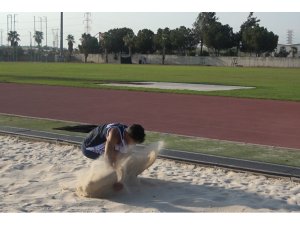 Osmaniyeli depremzede sporcu, Türkiye rekoru kırdı