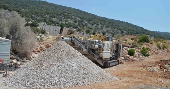 Demre Yatıkardıç Yayla yolu yenileniyor