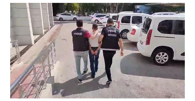 Mersin polisi 7 suçtan 30 yıl 6 ay hapis cezası alan şahsı yakaladı