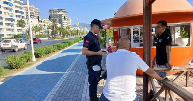 Alanya’da jandarmadan sahil şeridi ve plajlarda denetim