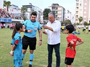 Muratpaşa Belediye Başkanı Ümit Uysal: ‘Muhteşem zafer bize ilham kaynağı’