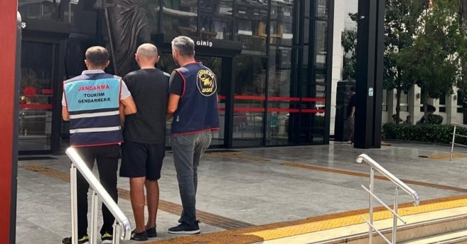 Alanya’da 16 yıl hapis cezasıyla aranan firari yakalandı