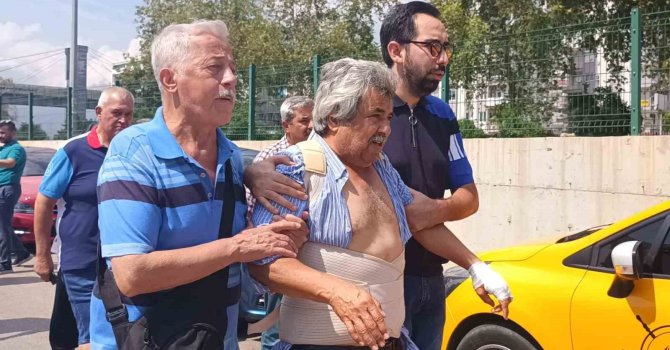 Kazada eşini kaybeden adam, cenazeyi almaya sargılarla geldi