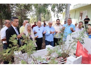 Yüreğir ilçesinin kurucu Belediye Başkanı Sabahattin Eşberk mezarı başında anıldı