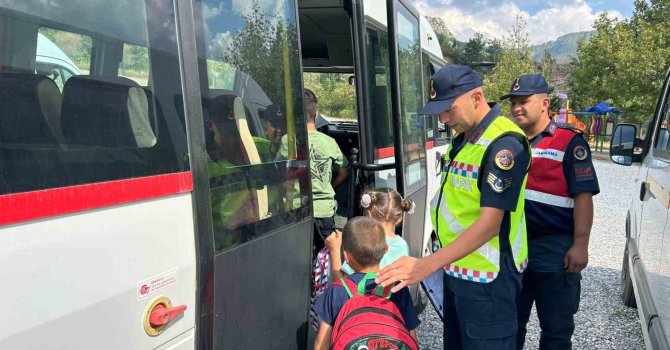 Jandarmadan okul servislerine denetim