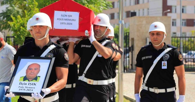 Trafik kazasında hayatını kaybeden polis memuruna gözü yaşlı veda