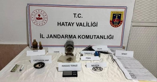 Hatay’da 773 litre kaçak alkol ile 6 bin sigara ele geçirildi