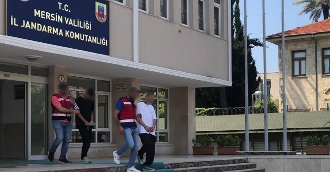 Mersin’de cinayetten 26, istismardan 20 yıl hapis cezası alan 2 hükümlü yakalandı