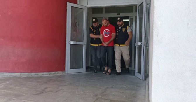 Adana’da birçok farklı suçtan aranan 1’i kadın 3 hükümlü yakalandı