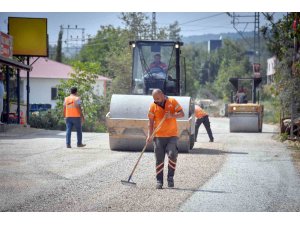 Mersin’de kısal bölgelerde yol yapım çalışmaları sürüyor