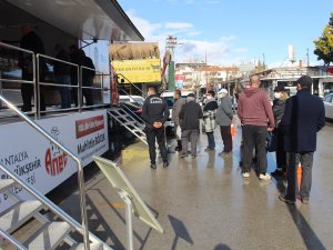 Halk Et Tırı yoğun ilgi gördü