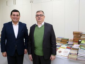 Kütüphanenin kitap koleksiyonu şehirle oluşturuluyor