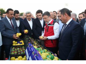 Bakan Yumaklı, narenciye hasadında sezon açılışını yaptı