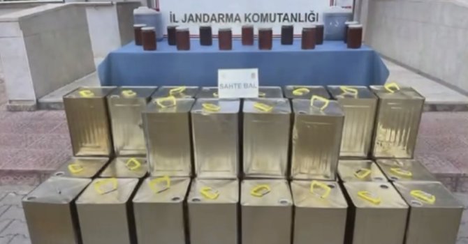 Osmaniye’de jandarma 1 ton sahte bal ele geçirdi