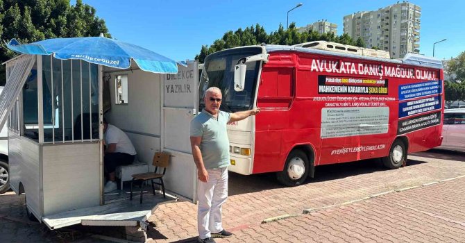 Adliye önünde üzerinde ‘Avukata danış, mağdur olma’ yazılı meçhul otobüs, arzuhalcileri kızdırdı