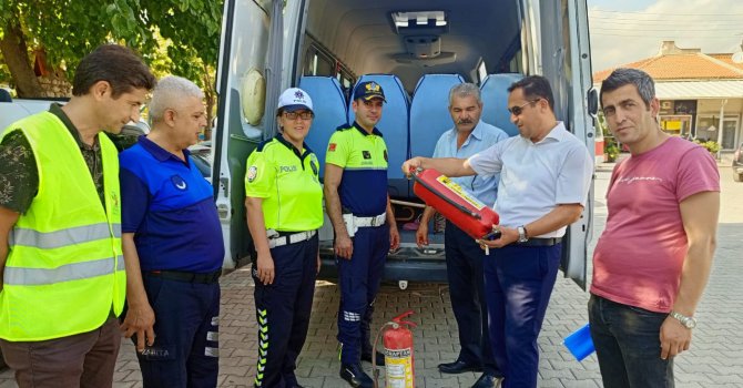 Kemer’de servis araçlarına sıkı denetim