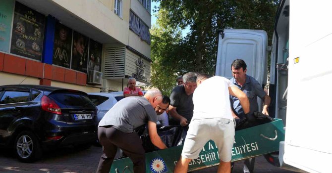 Akşam spordan dönen genç, sabah odasında ölü bulundu