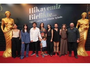 ’Savrulan Zaman’ filminin prömiyeri Antalya’da yapıldı