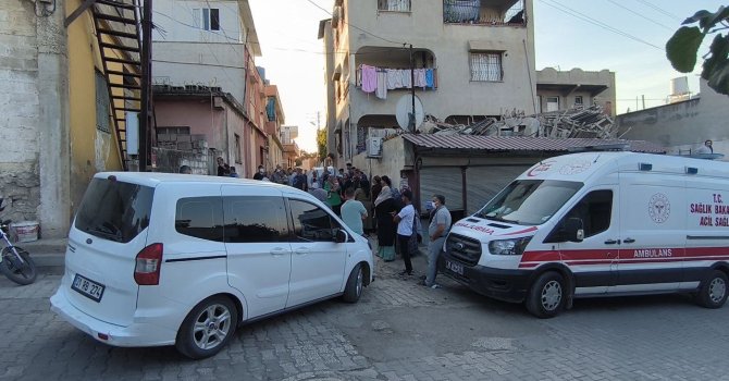 Koku üzerine girilen evde kadının cansız bedeni bulundu