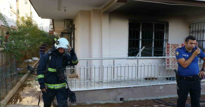 Eve döndüklerinde gördüklerine inanamadı, genç kız gözyaşlarını tutamadı