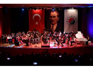 Kepez’in senfoni orkestrasından Cumhuriyet’in 101. yılına özel konser