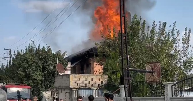 Uyuşturucu bağımlısı genç evini yaktı