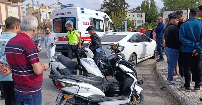 Manavgat’ta motosikletler çarpıştı: 1 yaralı