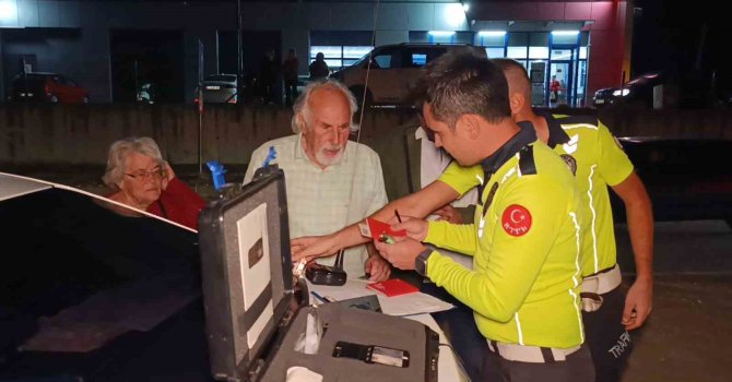 Kırmızı ışık ihlali yapan İsviçreli sürücü yolu savaş alanına çevirdi