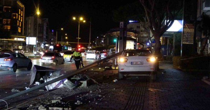 Ortalığı savaş alanına çevirdi, kazadan burnu bile kanamadan çıktı