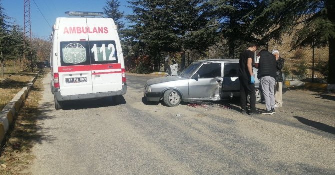 Isparta’da otomobil motosikletle çarpıştı: 1 yaralı