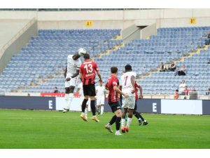 Trendyol Süper Lig: Hatayspor: 2 - Gaziantep FK: 1 (İlk yarı)