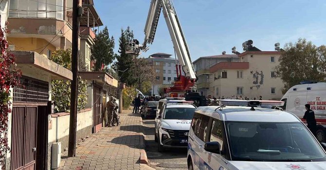 Kahramanmaraş’ta rehin alınan aileyi özel harekat polisi kurtardı