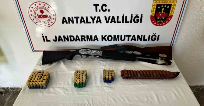 Antalya’da 29 aranma ve 84 yıl ceza ile aranan kişi yakalandı