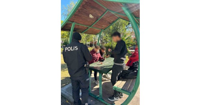 Antalya’da polis huzur uygulaması ve denetimler gerçekleştirdi