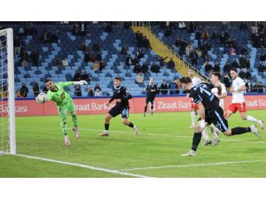 Ziraat Türkiye Kupası: Adana Demirspor: 4 - Sebat Gençlikspor: 3