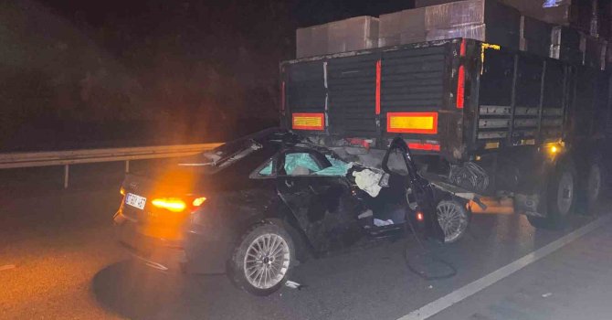 Kontrolden çıkan araç tırın altına girdi: 1’i ağır 2 yaralı