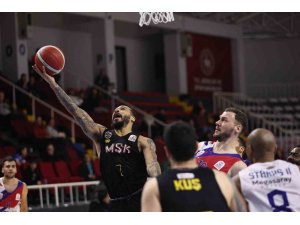 Mersin Spor deplasmandan galibiyetle dönüyor