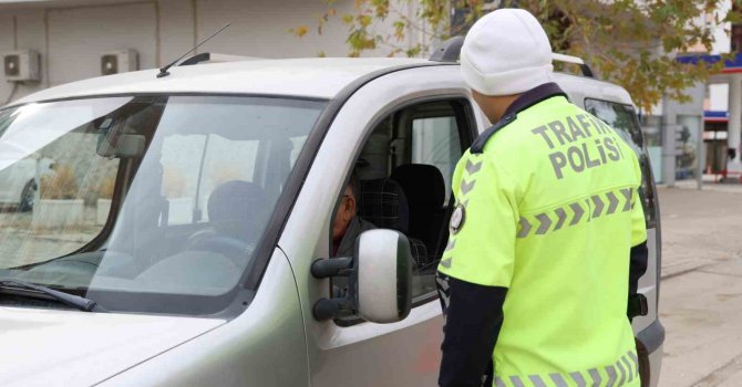 Polis kural ihlali yapanları dron ile tespit etti