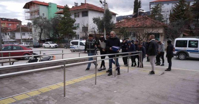 Özlem Şımarık cinayetinde yargılanan 9 sanıktan ikisine tahliye kararı