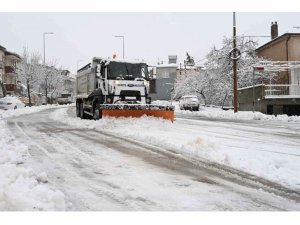 Isparta’da kar yağışı nedeniyle taşımalı eğitime 1 gün ara verildi