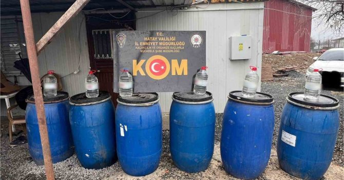 Hatay’da yılbaşı öncesi sahte içki operasyonu: Bin 284 litre kaçak alkol ele geçirildi