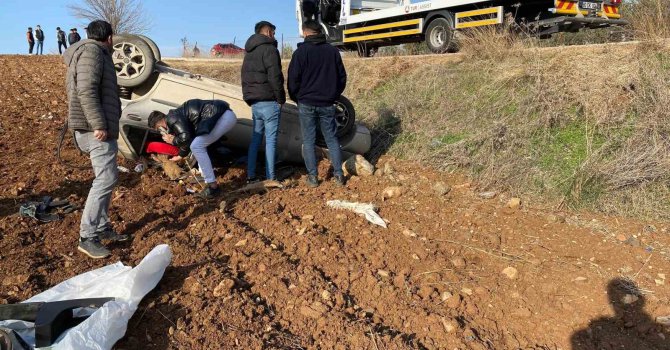 Osmaniye’de kontrolden çıkan otomobil takla attı: 2 yaralı