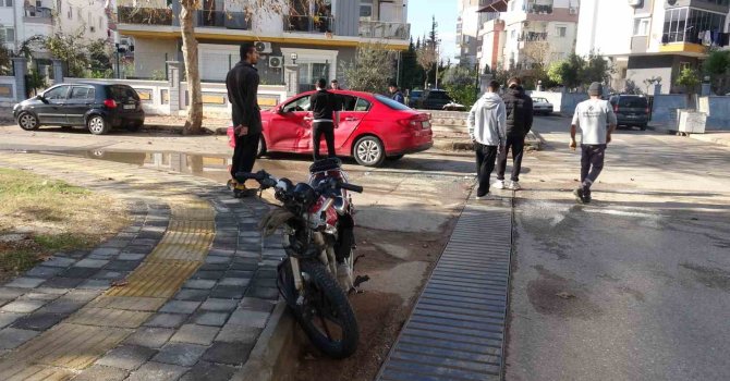 17 yaşındaki ehliyetsiz motosiklet sürücüsü ölümden döndü