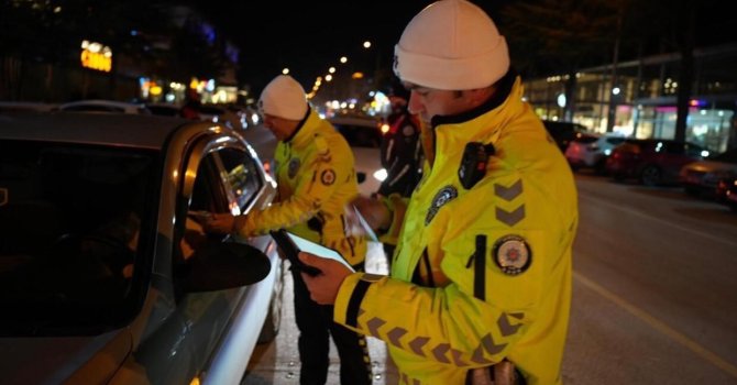 Isparta’da son 24 saatte toplam 233 araç ve sürüsüne idari para cezası, 23 araca trafikten men