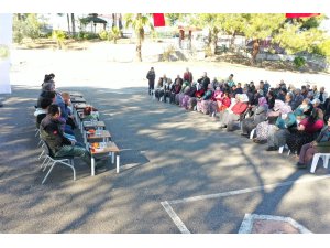 Mersin’de köylüler orman yangınlarıyla mücadele konusunda bilgilendiriliyor