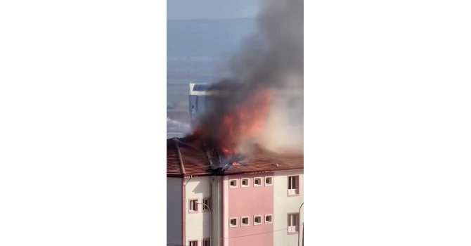 Hatay’ın Hassa ilçesinde okul yangını